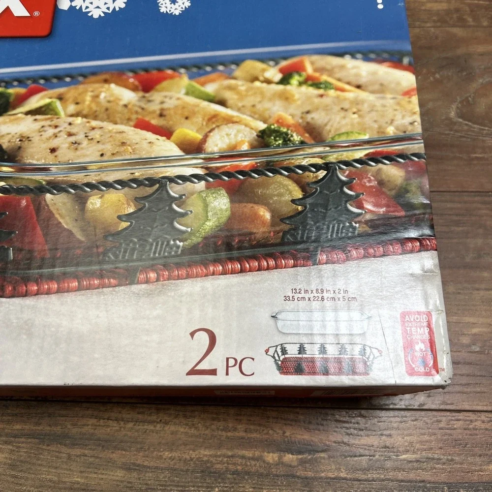 Pyrex Christmas Tree Basket Holiday Serveware 2 Piece Set Limited‎ Edition NEW